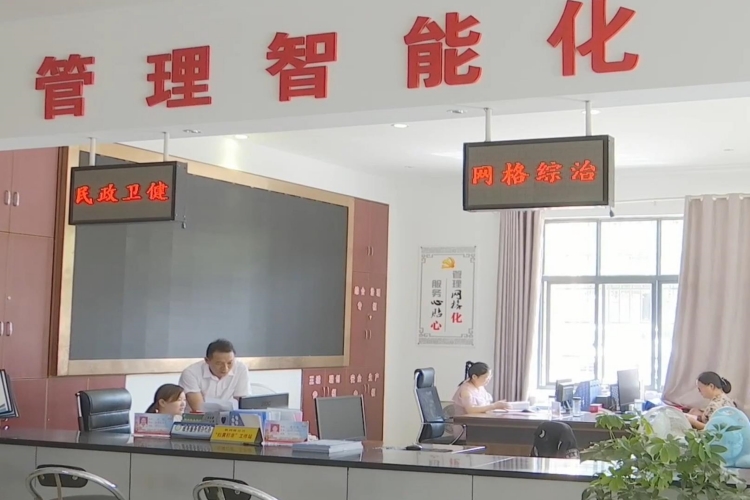 陈仕国： 在基层工作中发光发热