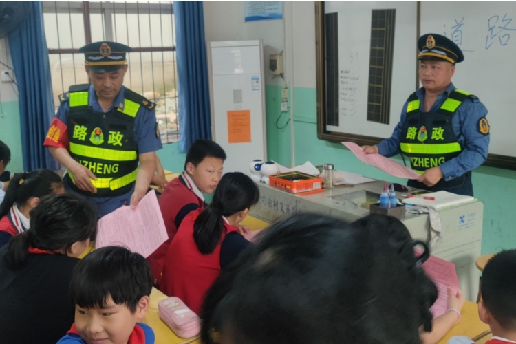 江军：用军人本色诠释责任和担当