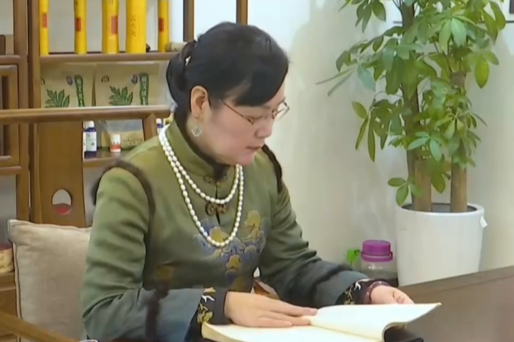 朱珠：行走的传&ldquo;艾&rdquo;使者