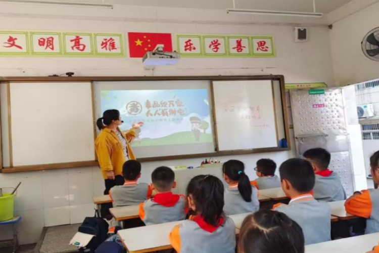 蕲春县第三实验小学开展禁毒主题教育活动