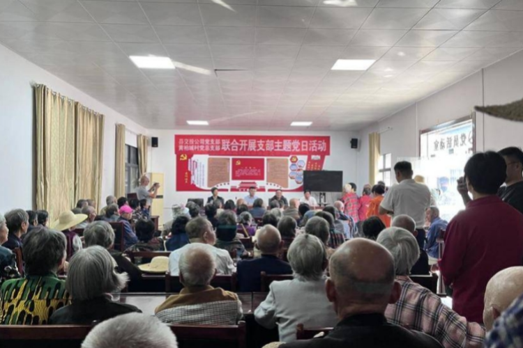 彭思镇：政企携手庆重阳 敬老爱老暖人心