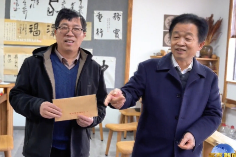 【送温暖】李国忠到管窑镇和企业走访慰问