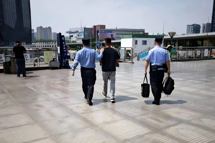 蕲春法院跨省亮剑，为八旬老人追回2万元欠款