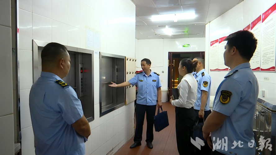 蕲春市场监管驻点巡查护航高考
